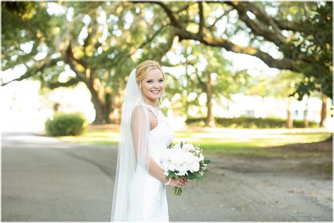 White House Hotel Bridal Session | Biloxi Weddings - kaycestorkweddings.com