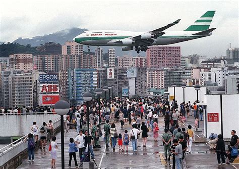 Remembering Hair-Raising Landings at Hong Kong’s Kai Tak Airport ...