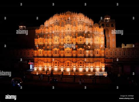 Night view of the Hawa Mahal, Jaipur Stock Photo - Alamy