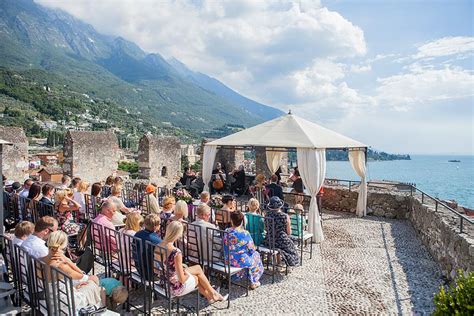 Wedding at Malcesine Castle | Wedding planner in Malcesine Lake Garda