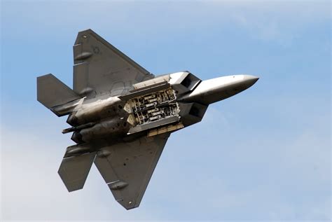 F-22 Raptor gives us a peek of what's under her blouse. : r/EngineeringPorn