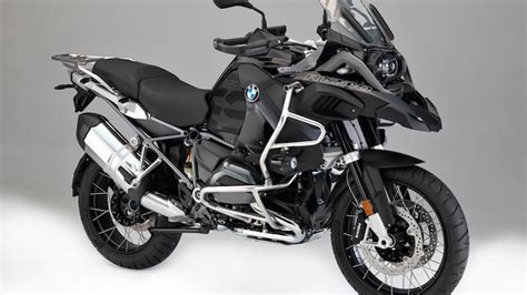 BMW R1200GS Adventure Triple Black 2017 review - Adventure Bike Rider