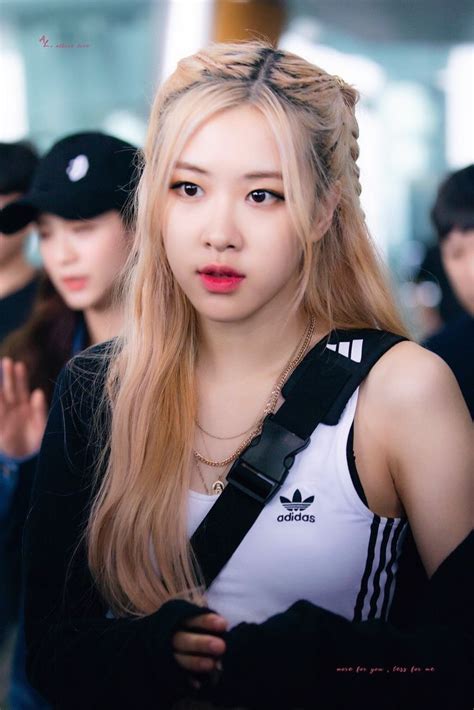 Épinglé par 𝘓𝘦𝘴𝘺𝘦𝘶𝘹𝘥𝘦𝘯𝘪𝘯𝘪 sur BLACKPINK| Rosé | Cheveux, Coupe de ...