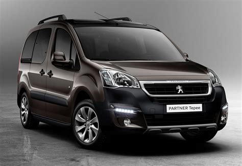 Peugeot Partner Tepee (2024) цена и характеристики, фотографии и обзор