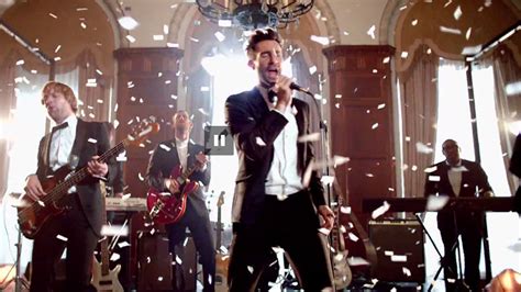 #Maroon5: Band Didn't Really Crash Weddings In "Sugar" MV Therefore, Fake - Hype Malaysia