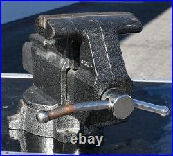 Columbian Heavy Duty D6 6 ½ Jaws Anvil Swivel Base Bench Vise Made U. S. A