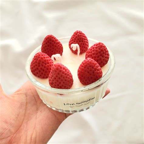 Strawberry candle [ 7oz, Burning up to 35~40 hrs, 2wicks ], Dessert ...