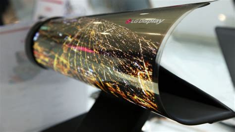 Innovative Flexible OLED Screen Displays – Street Communication