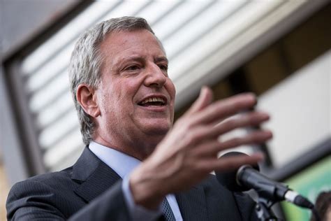 NYC's De Blasio Courts U.S. Audience in Progressive Policy Push - Bloomberg