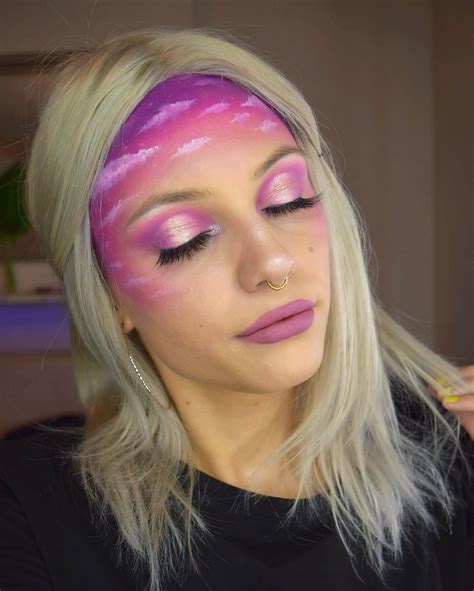 "Pink sky" - pink cloud makeup look with purple halo eyeshadow : r/MakeupLounge