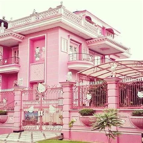 HELLO KITTY MANSION | Hello Kitty | Pinterest | Mansions, The o'jays and The pink