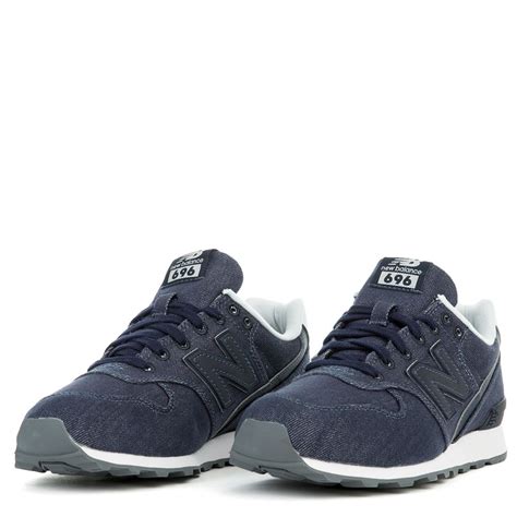 NEW BALANCE Women's Classics Traditional Blue Sneakers WL696DI - Shiekh