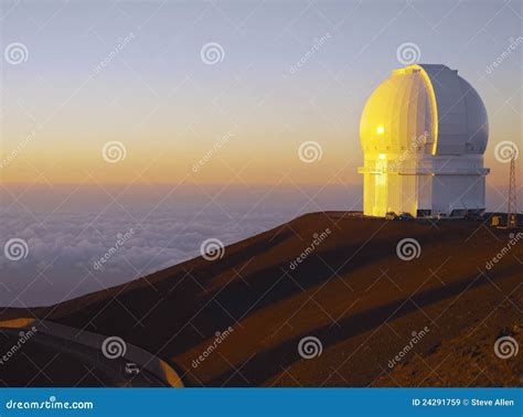 Astronomical Observatory - Hawaii - USA Stock Image - Image of stargazing, horizon: 24291759