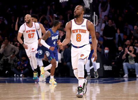 Kemba Walker gives Knicks late offensive boost in return