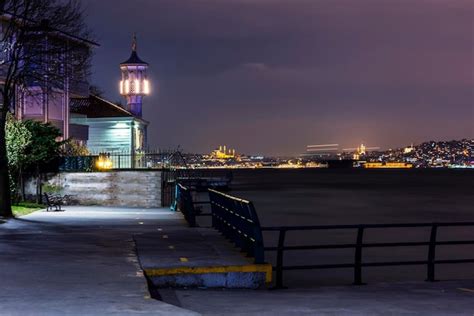 Bela paisagem do bósforo de istambul em beylerbeyi istanbul bosphorus ...