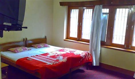 New Taj Guest House Srinagar, Rooms, Rates, Photos, Reviews, Deals ...