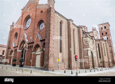 The beautiful Cathedral of Asti in Piedmont Stock Photo - Alamy