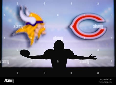 Minnesota Vikings vs. Chicago Bears Stock Photo - Alamy