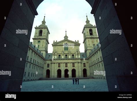 Escorial palace hi-res stock photography and images - Alamy