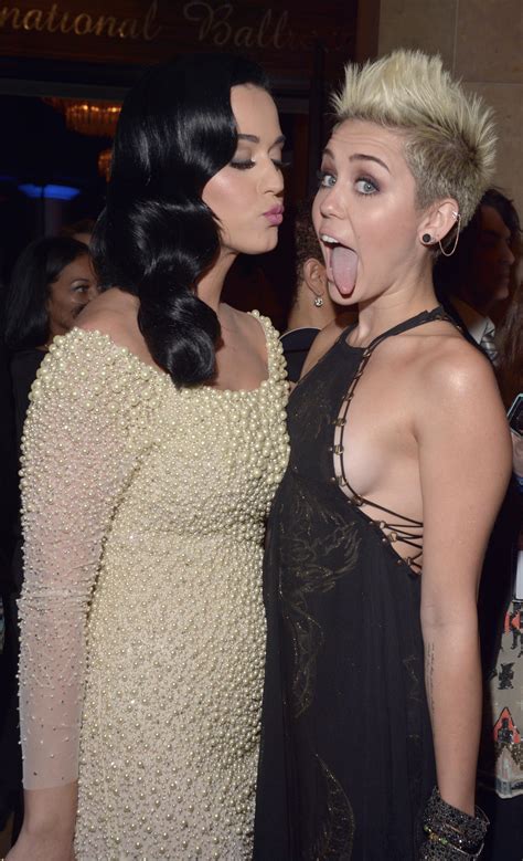 Katy Perry vs Miley Cyrus : r/CelebBattles