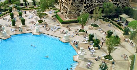 Paris Las Vegas Pool | Paris las vegas, Las vegas pool, Paris pool