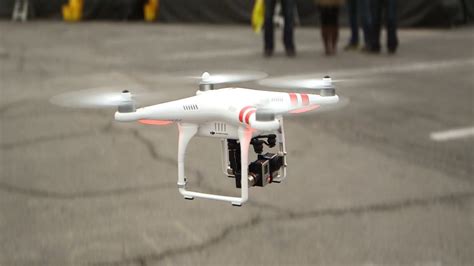 DJI Phantom 2 drone at CES 2014 | Consumer Reports - YouTube