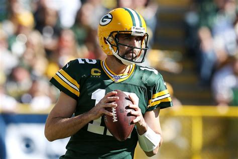 Packers’ Aaron Rodgers throws 350th career touchdown pass against Raiders - Acme Packing Company