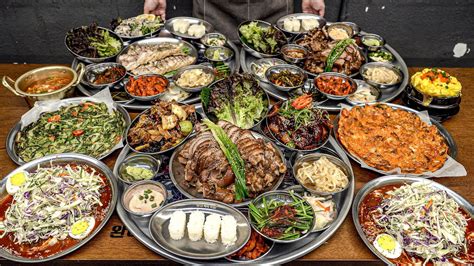 18 Side Dishes and a lot of Food! Legend Korean Jokbal, Braised Pig's Trotters│Korean Food - YouTube