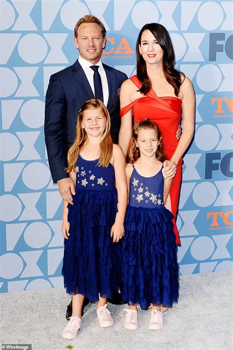 Ian Ziering poses on the carpet with wife Erin and daughters Mia and Penna for Fox TCA party ...