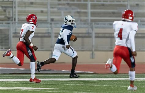 Alief Taylor spoils Elsik's first game of season