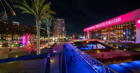 Terrace Lobby, Plaza & Fountains | Long Beach Convention Center