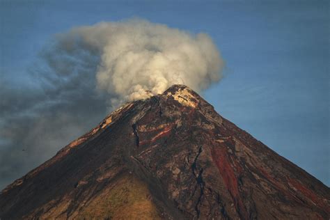 Volcanic ash clouds in air · Free Stock Photo