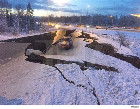 Huge 7.0 Earthquake in Alaska Destroys Roads, Triggers Tsunami Warning