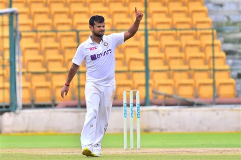 Saurabh Kumar celebrates after taking a wicket | ESPNcricinfo.com