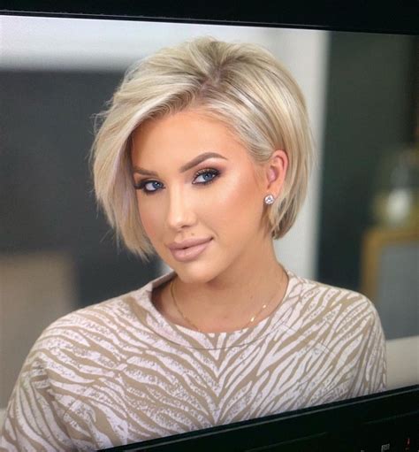 Savannah Chrisley on Instagram: “YALL!! This look 😍🤤 the eyes, contour ...