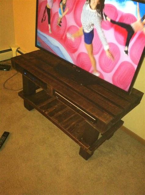 Tv Stand Made From Old Wooden Pallets • 1001 Pallets | Old pallets ...