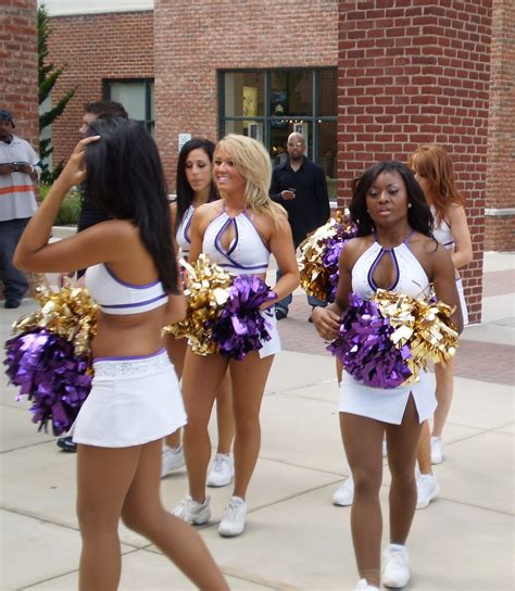 Pro Cheerleader Heaven: Baltimore Ravens Cheerleaders