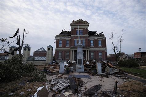 Mayfield Tornado Damage in Kentucky [PHOTOS & VIDEOS]