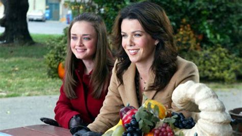 How to survive 4 Thanksgivings, as taught by 'Gilmore Girls' | Mashable