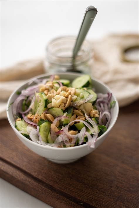 Salada de pepino agridoce thai - Ariana Pazzini