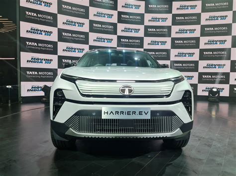 Auto Expo 2023: All-electric Tata Harrier EV Breaks Cover, - ZigWheels