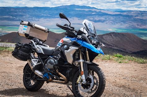 An honest motorcycle review: The 2018 BMW R1200GS (lowered rallye spec)