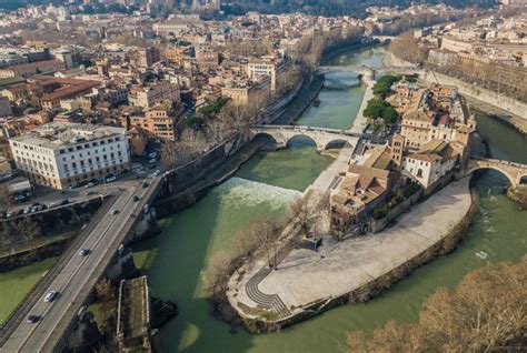 Il fascino dell'Isola Tiberina a Roma – Secondamano®