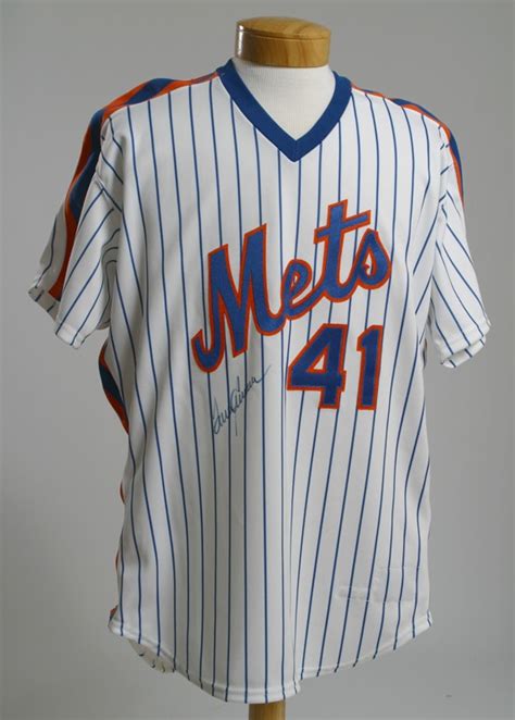 Hall of Famers Signed Baseball Jerseys (9)