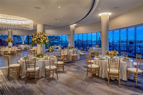 Boston Marriott Long Wharf | Wedding Venues | Boston, Massachusetts