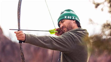 8 Best Longbow For Hunting Reviews In 2022