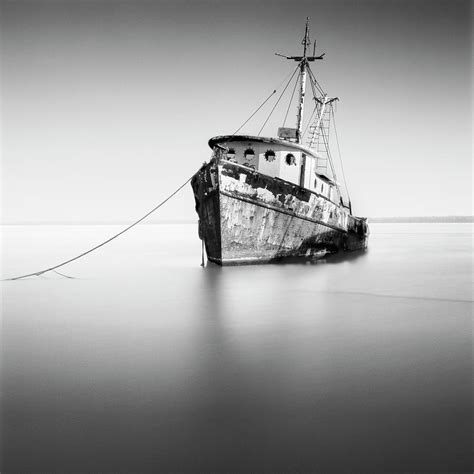 Barco Hundido Photograph by Moises Levy - Pixels