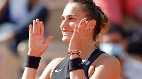 Sabalenka overcomes early scare to advance at Roland Garros - News Update