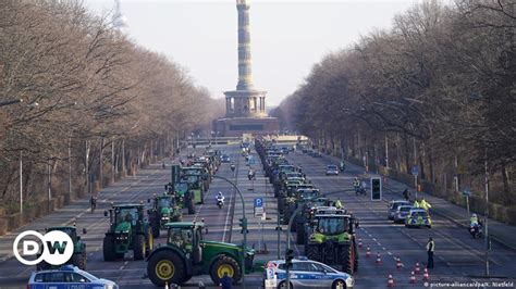 Thousands of farmers protest in Berlin – DW – 01/17/2020