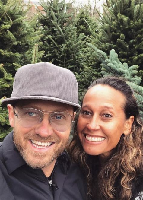 TobyMac 2024: Wife, net worth, tattoos, smoking & body facts - Taddlr